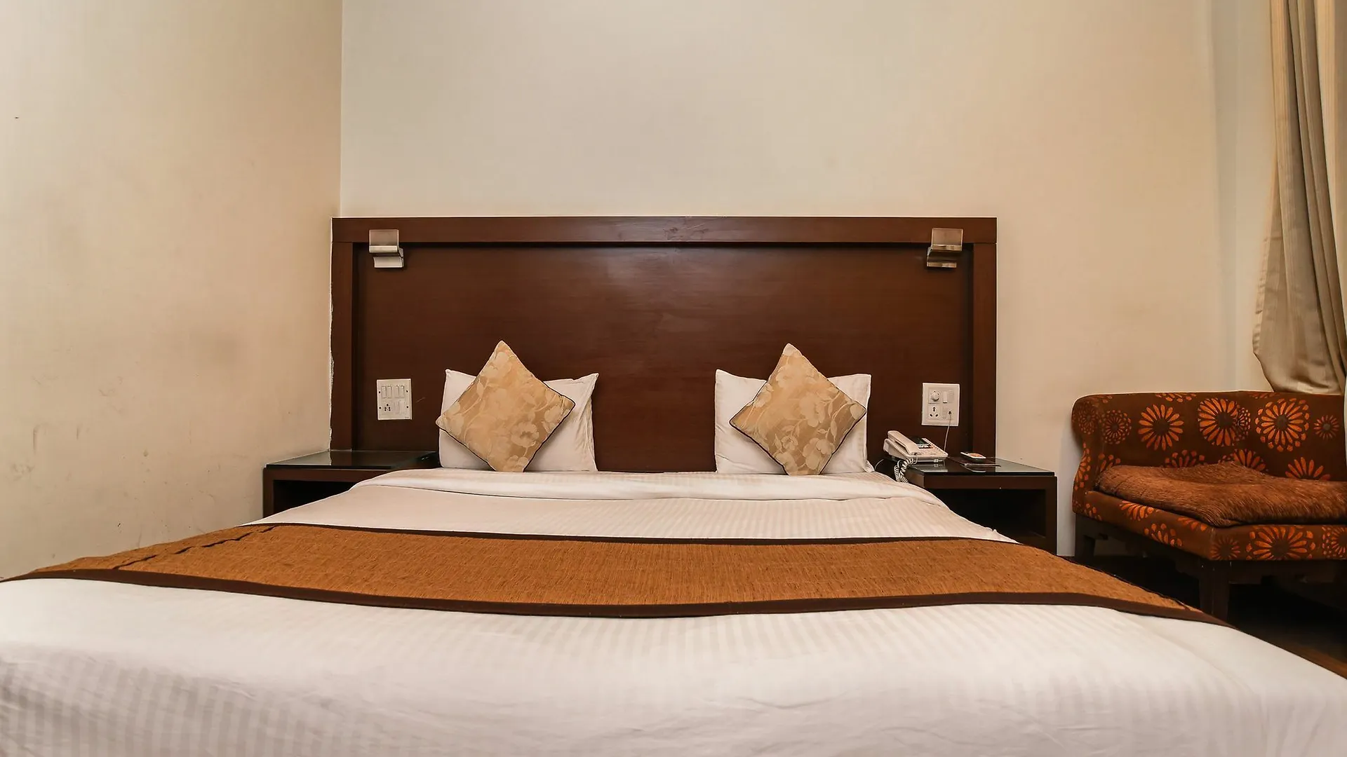 Oyo 644 Hotel Haris Court グルガウン