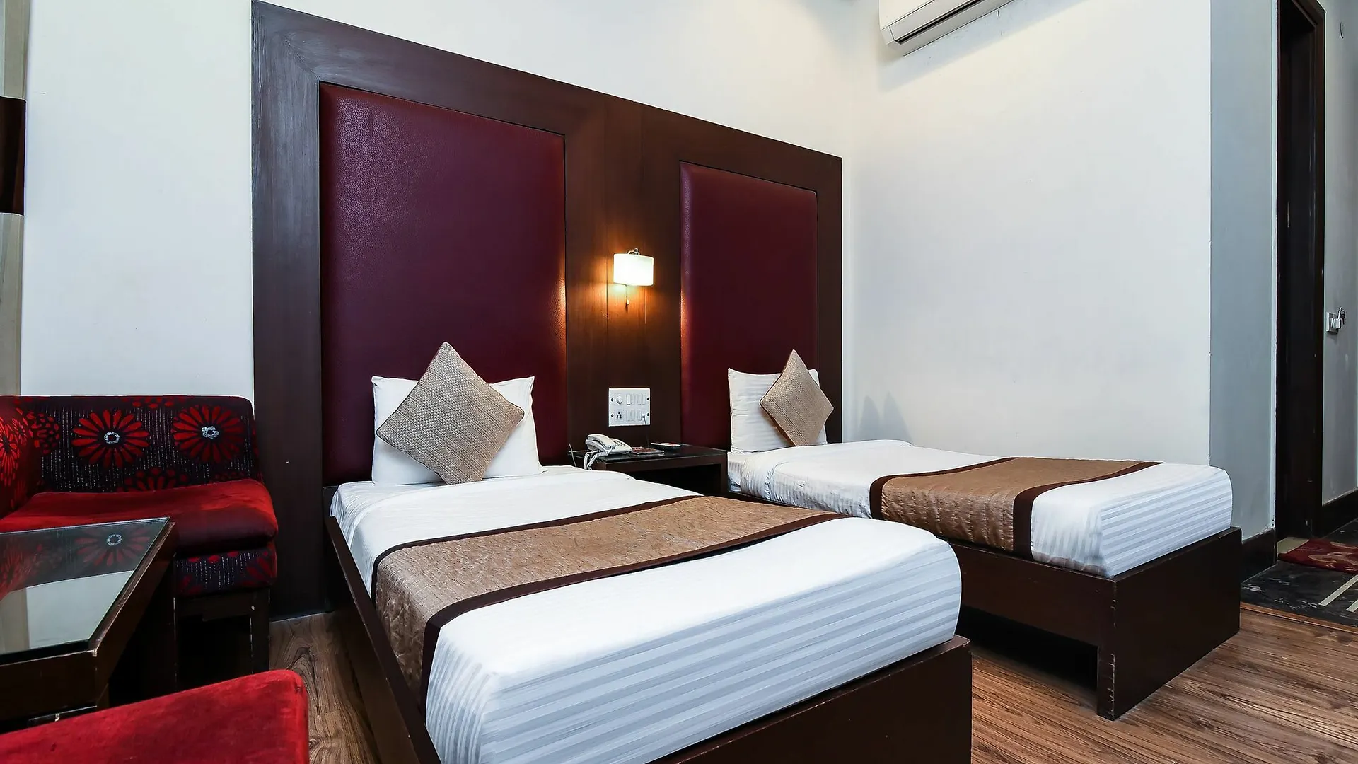 Oyo 644 Hotel Haris Court グルガウン